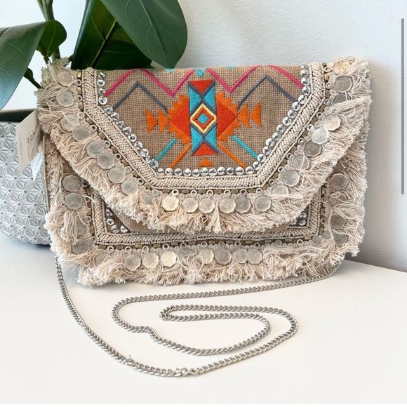 NWT Antik Kraft Bohemian Beaded Fringe
Clutch w removable strap - Picture 5 of 15